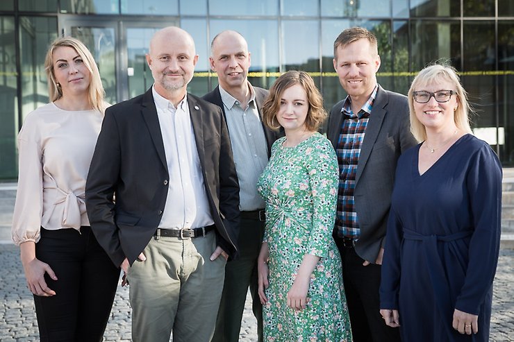Regionråden i den Blågröna Samverkan, Emilie Orring (M), Stefan OIsson (M), Johan Örjes (C), Malena Ranch (MP), Björn-Owe Björk (KD), Malin Sjöberg Högrell (L)